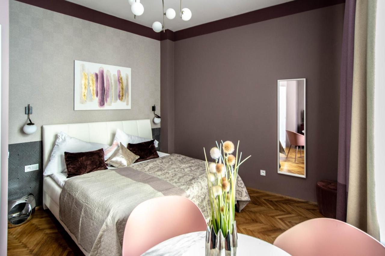 Colorful Day In Prague Design Apartments ภายนอก รูปภาพ